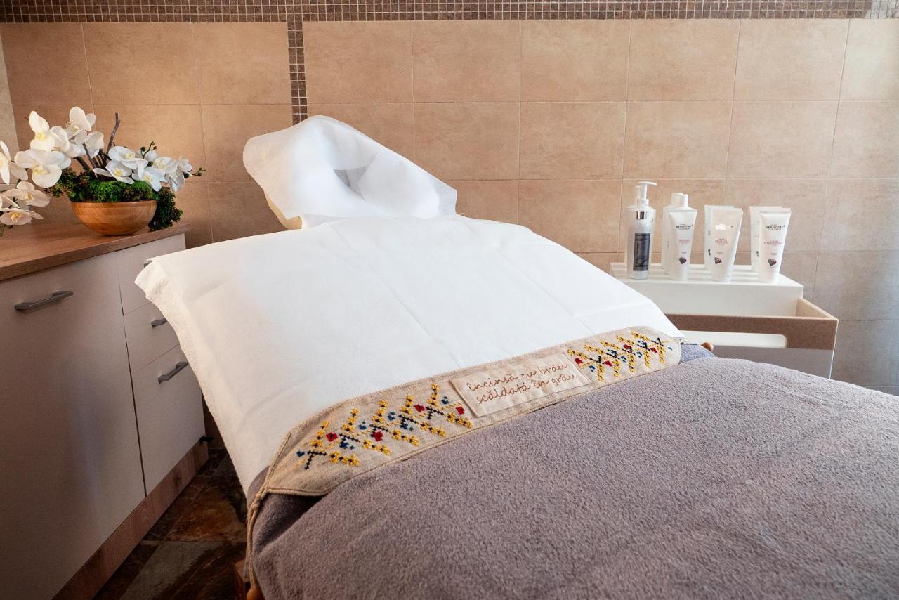 Hotel Tisa Baile Olanesti Ngoại thất bức ảnh