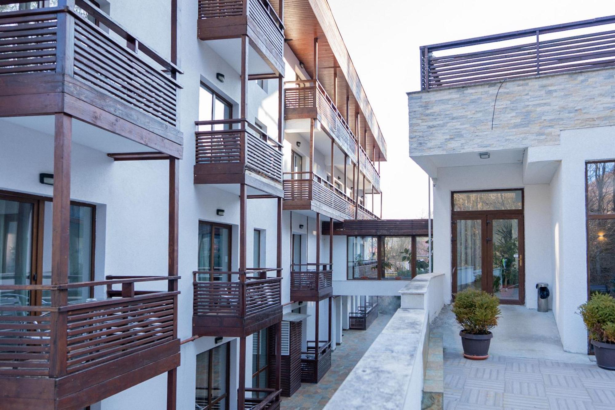 Hotel Tisa Baile Olanesti Ngoại thất bức ảnh